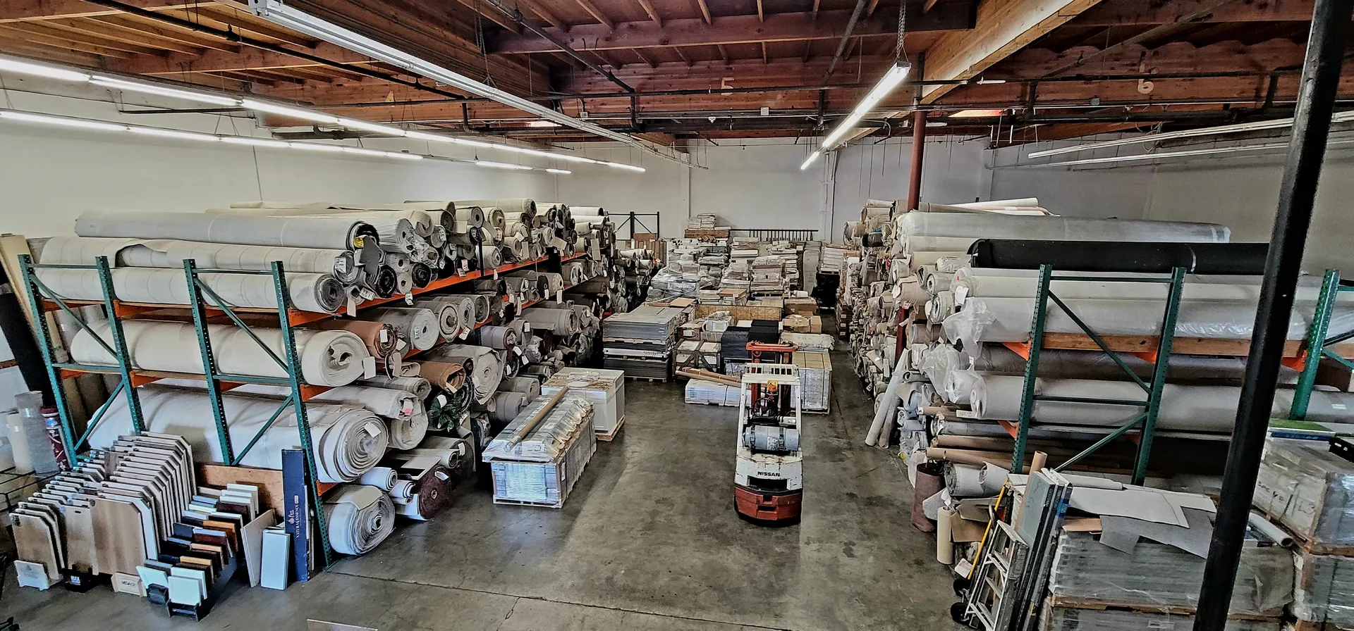Gardena Warehouse & Showroom